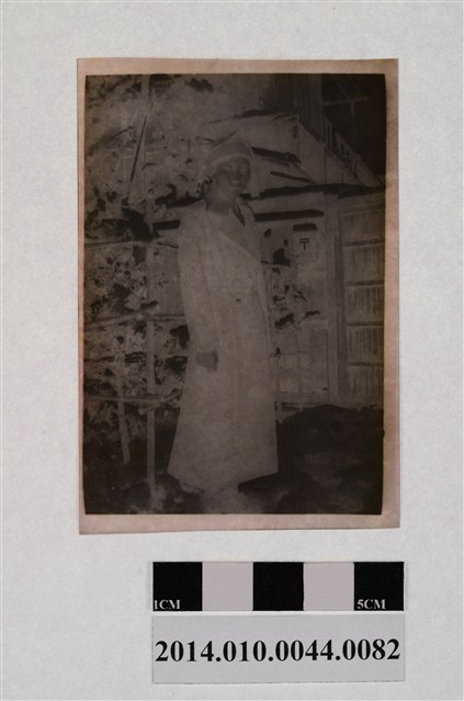 女子獨照 (共2張)