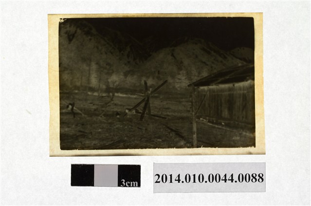 山腳小屋 (共2張)