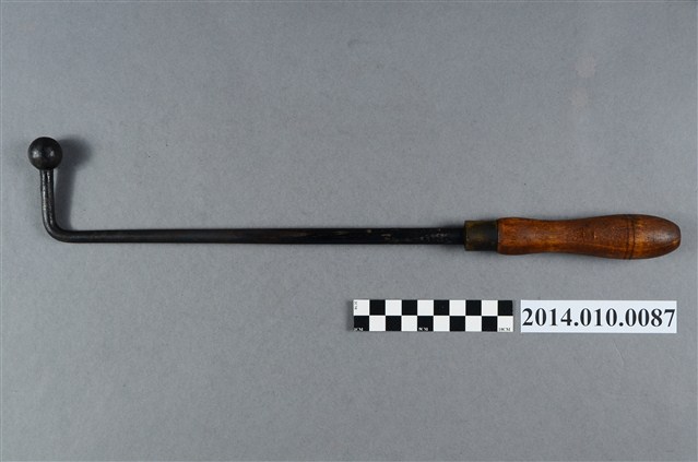 獸醫閹牛器具 (共4張)