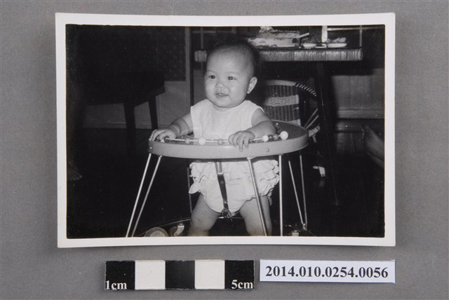 民國58年11月黃夲安獨照 (共2張)