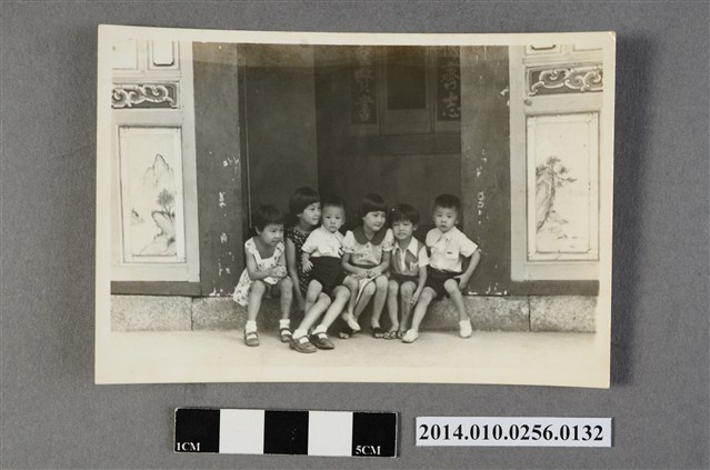 六人合照 (共2張)