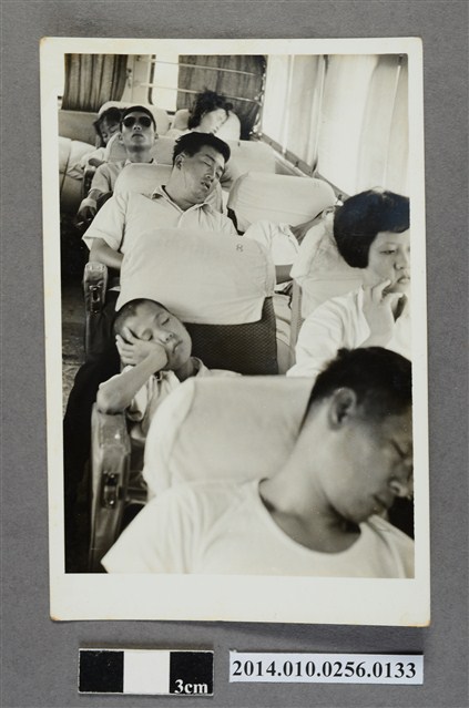 乘客小憩 (共2張)