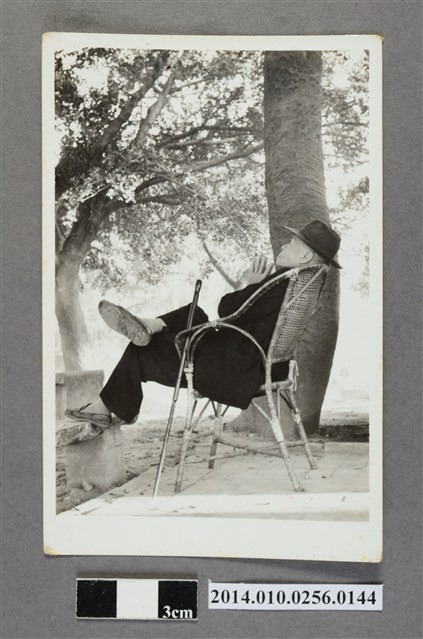 老翁小憩 (共2張)