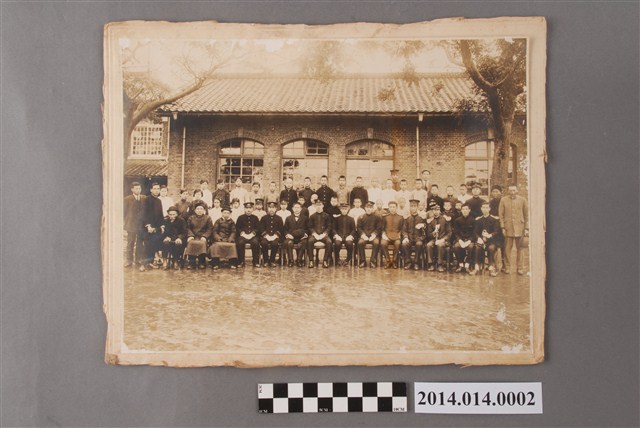 成淵中學第14屆畢業生合照 (共2張)