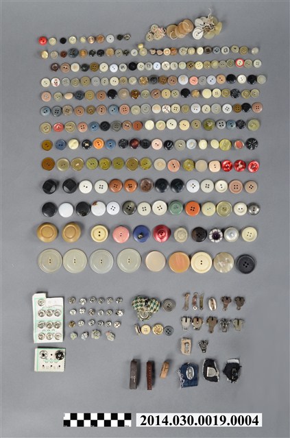 裁縫用鈕釦 (共2張)