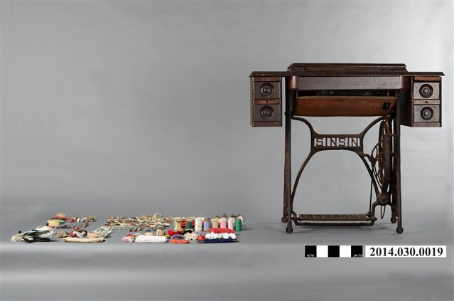 勝家牌腳踏式縫紉機 (共5張)