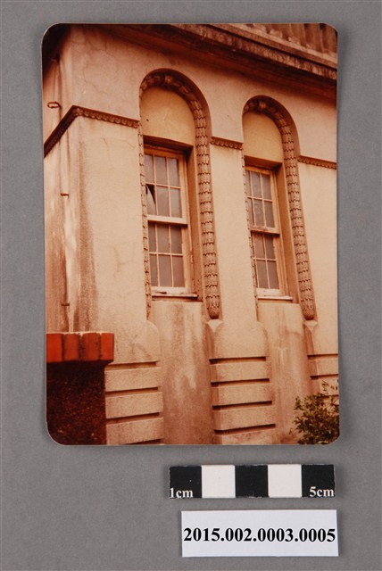 新竹縣縣長公館建築舊蹟相片（窗楹裝飾） (共2張)