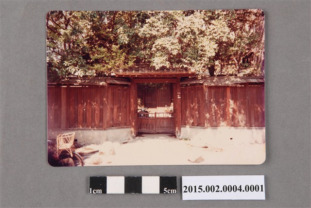 舊新竹州天理教聚會所建築舊蹟相片（外側大門正面） (共2張)