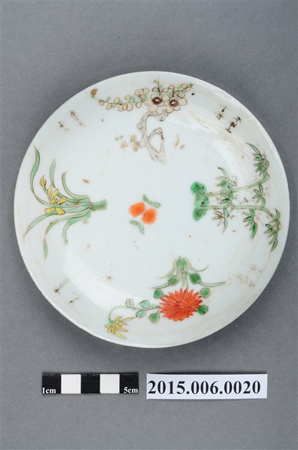 粉彩梅蘭菊竹蟠桃紋盤 (共4張)