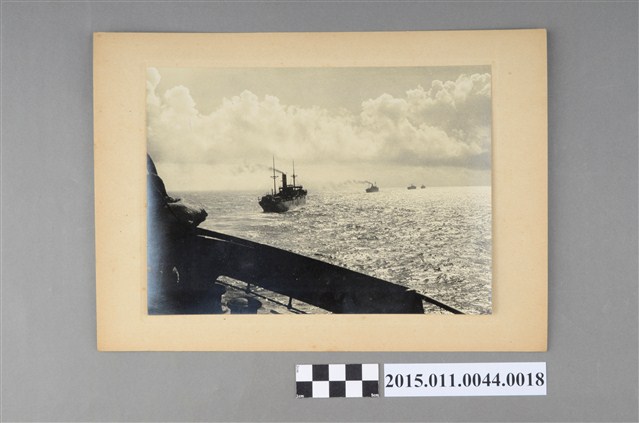 向南方前進的輸送船隊 (共2張)