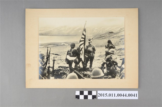 在阿留申群島飄舞的日章旗 (共2張)