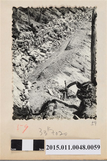 修建中的公路 (共1張)