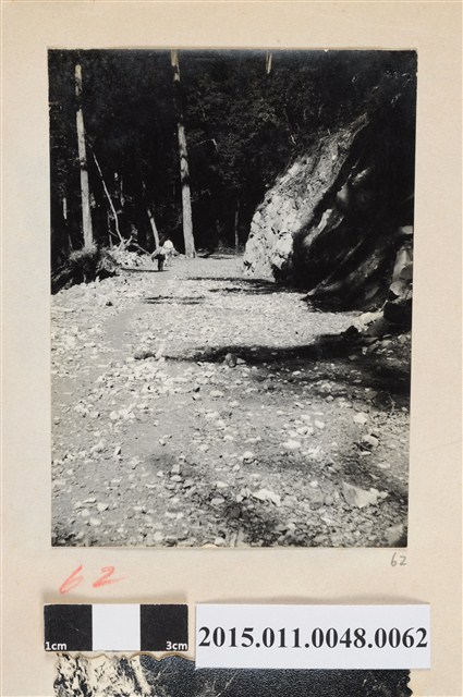 修建中的公路 (共1張)