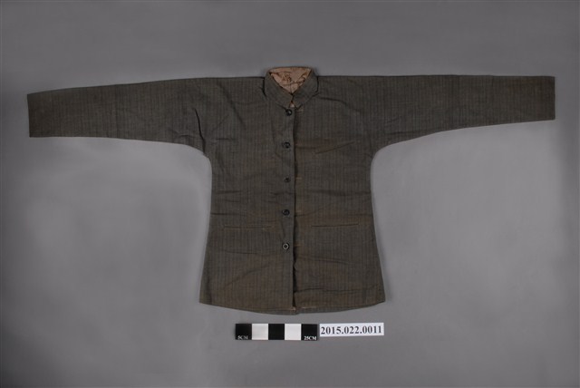 灰黑色西裝布西式長袖衫 (共2張)