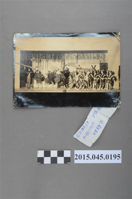 李惠美擔任東京新宿木蘭流洙舞劇場團員演出照 (共2張)