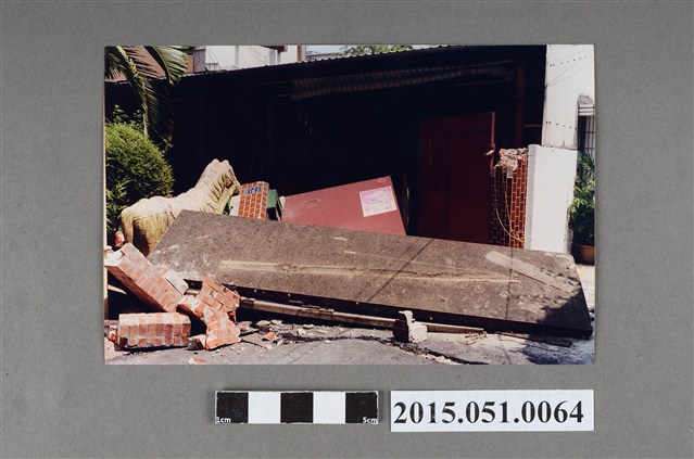 921地震臺中霧峰民宅受損 (共2張)