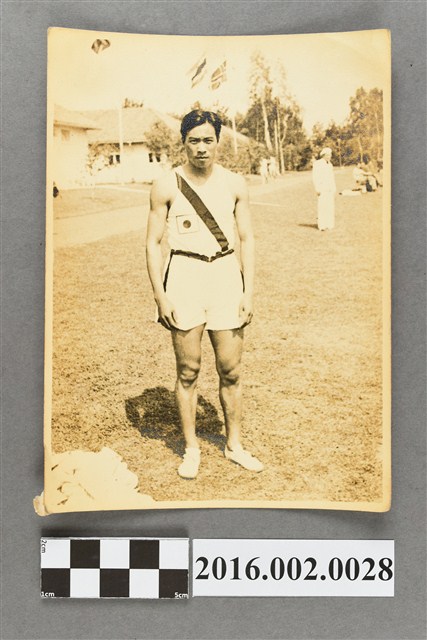 張星賢任職滿鐵時期代表日本參加第十一屆柏林奧運身著日本代表選手正式練習制服於奧運練習場 (共4張)