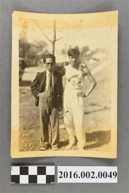 張星賢任職滿鐵時期代表滿州隊回台參加首屆「三外地對抗賽」與森豐彥老師於台中合照 (共2張)