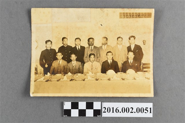 張星賢任職滿鐵時期代表滿州隊回台參加首屆「三外地對抗賽」與吳三連等人於歡送會合照 (共4張)