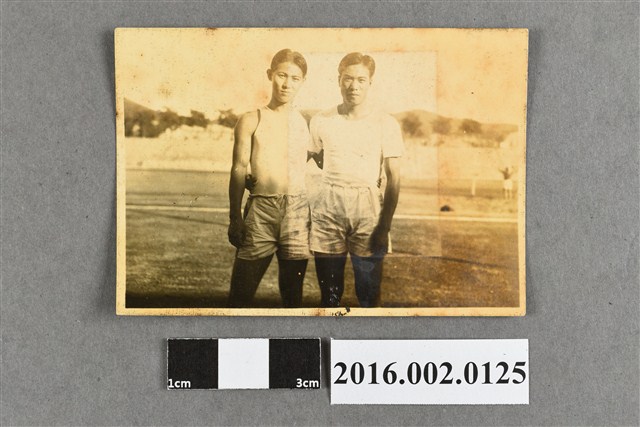 張星賢任職滿鐵時期與選手於大連運動場合照 (共2張)