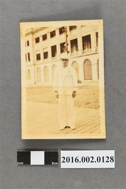 張星賢代表日本參加菲律賓馬尼拉市舉行的「第十屆遠東大會」 (共2張)