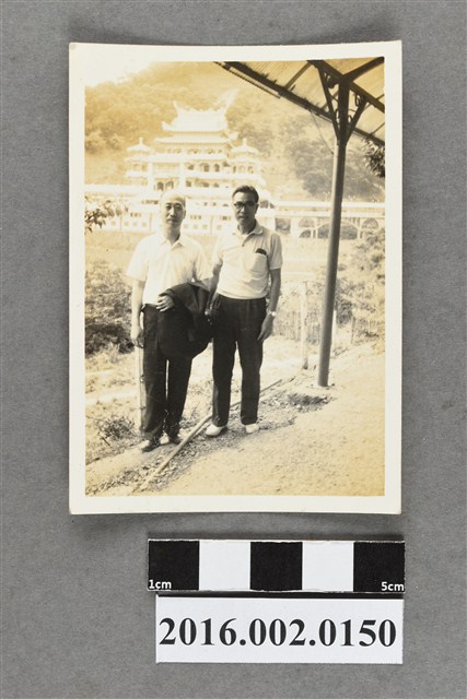 張星賢與友人合照 (共2張)