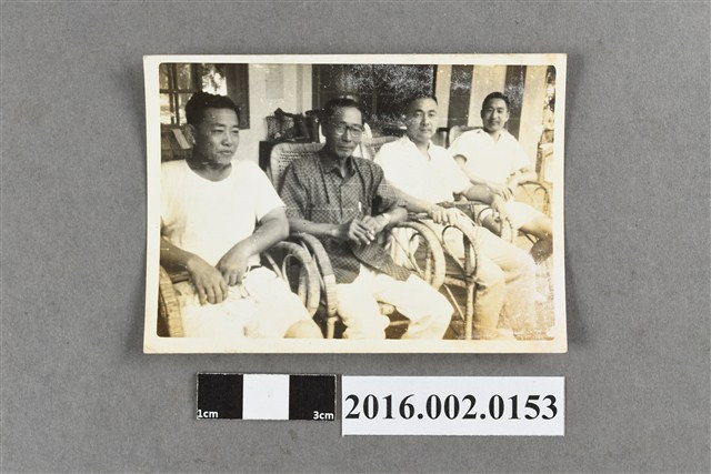 賴土金等四人合照 (共2張)