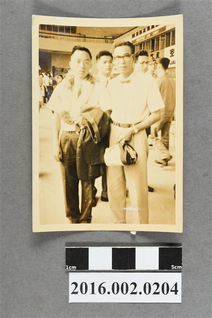 張星賢與侄子於松山機場合照 (共3張)