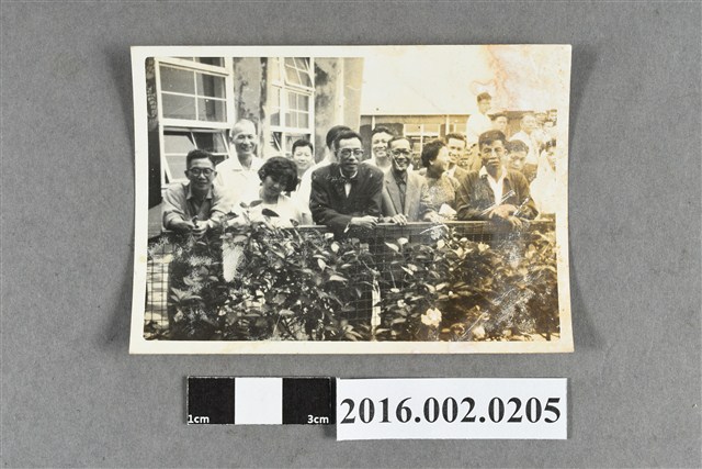 張星賢與賴土金等人合照 (共2張)