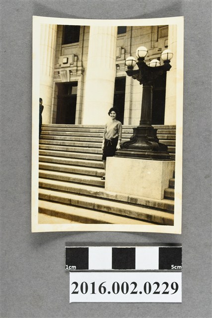 張星賢之二媳婦的菲律賓友人於國立台灣博物館 (共2張)