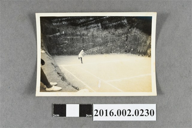 張星賢於新北投網球場 (共2張)