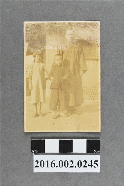 張星賢之三叔等人於台中合照 (共2張)