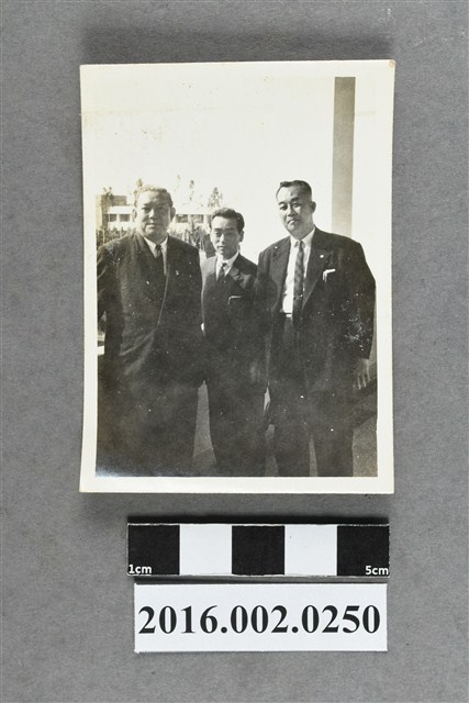 廖忠雄等人合照 (共2張)