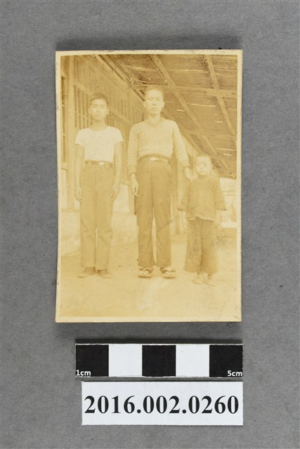 張星賢三叔等三人於臺中合照 (共2張)