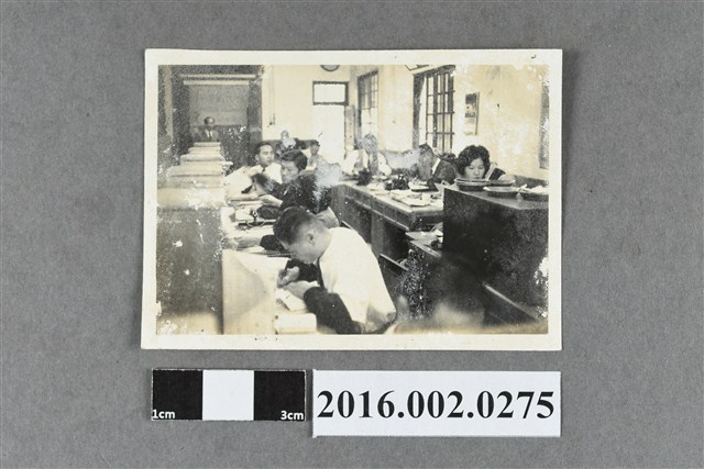 張星賢任職合作金庫時期 (共2張)