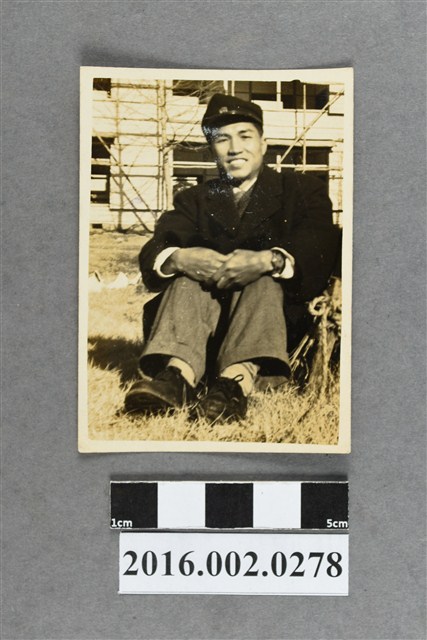 陳英郎於日本經濟大學校園 (共4張)