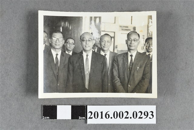 謝國城等人合照 (共2張)