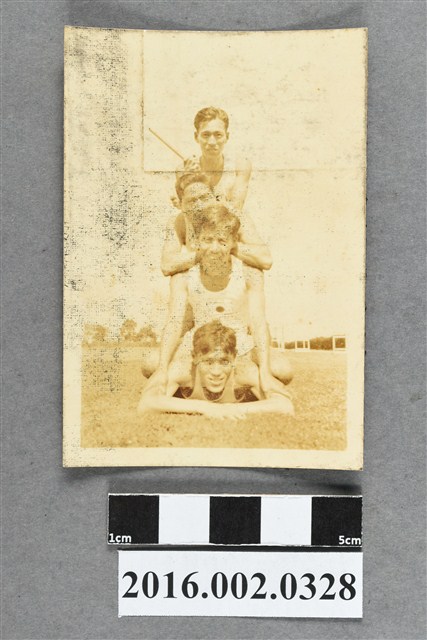 日本代表選手參加「第十屆遠東大會」於菲律賓馬尼拉黎沙體育場 (共3張)