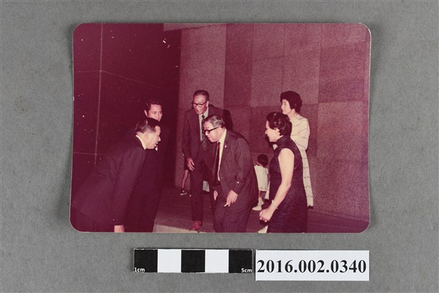 日本中京學園校長梅村夫婦訪台與張星賢等人於歡迎餐會合照 (共2張)