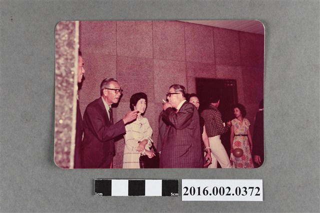 日本中京學園校長梅村夫婦訪台與張星賢等人於歡迎餐會合照 (共2張)