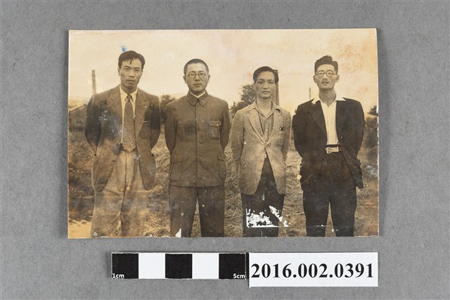 張星賢任職南滿鐵道株式會社時期與友人合照 (共2張)