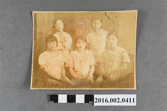 鄭新合與彰化高女同學合照 (共2張)