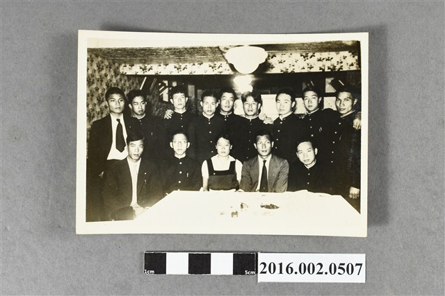 張星賢就讀早稻田大學時期參加日本東台體育人會與張朝金等會員合照 (共3張)