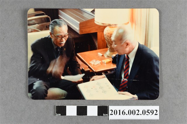 張星賢與日籍友人聚會合照 (共2張)