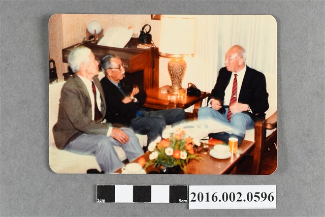 張星賢與日籍友人聚會合照 (共2張)