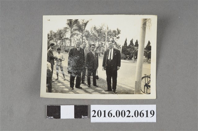 廖忠雄等人合照 (共2張)