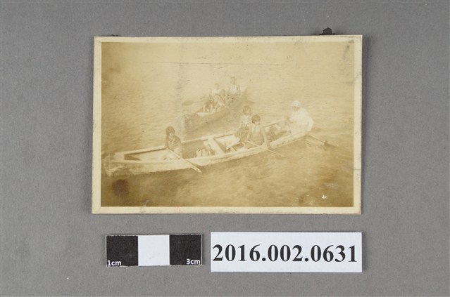 張志賢與親友於福州西湖公園合照 (共2張)