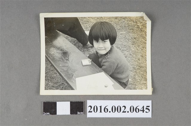 一位小女孩 (共2張)