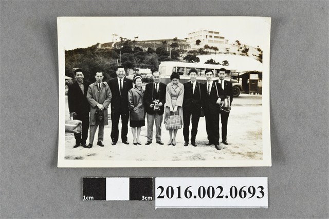 張星賢帶領合庫桌球隊周麟徵等人赴香港交流比賽於參訪合照 (共2張)