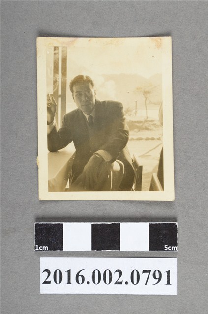 張星賢獨照 (共2張)